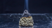 【艾草知識(shí)】灸完的艾灰千萬(wàn)別扔，它還有這些神奇功效！